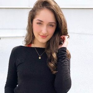 Meet your Posher, Aly